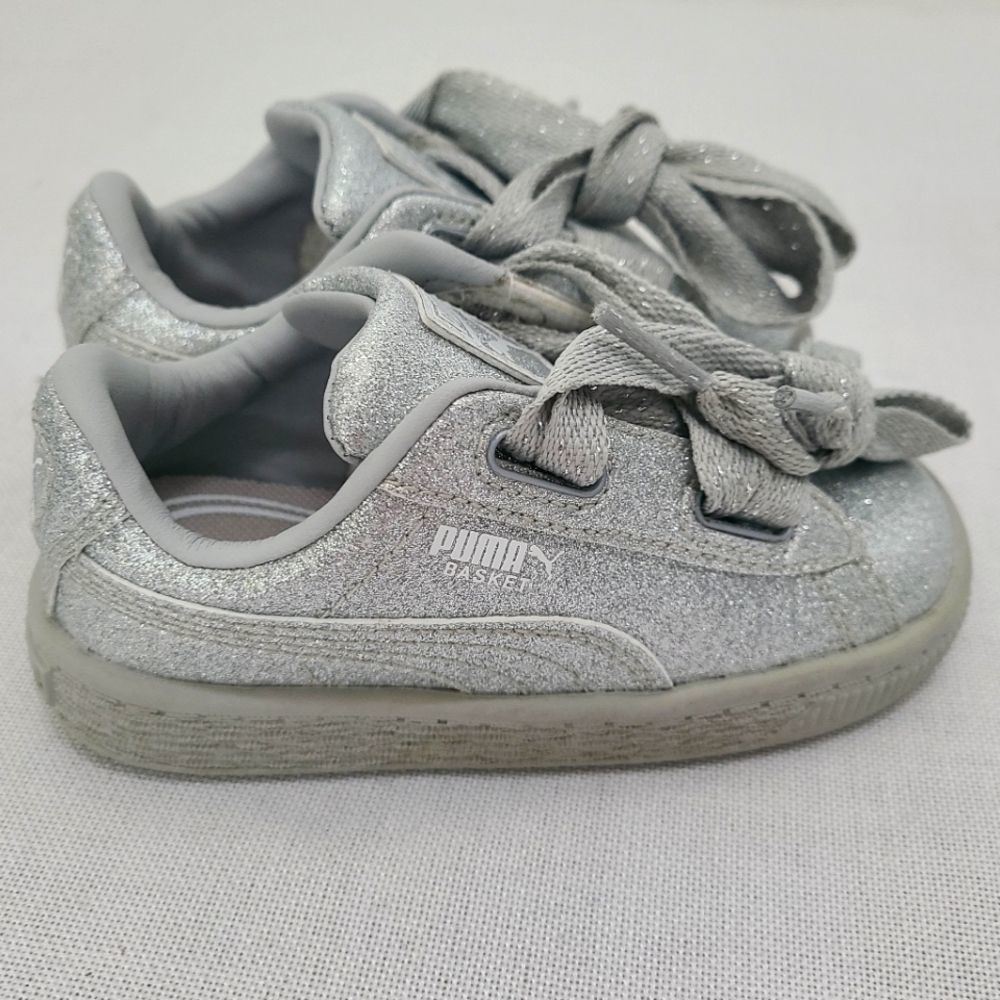 EUC Puma Silver Grey Glitter Basket Heart Sneaker Sz 7 (toddler)